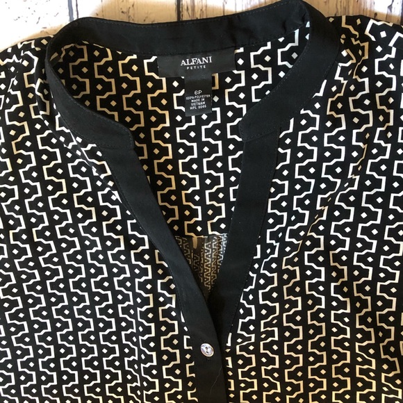 2/$20 🛍️ Alfani swing blouse heart print - Picture 3 of 6